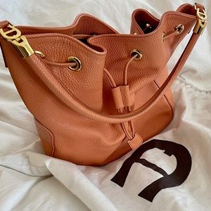 Aigner tote bag
